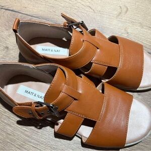 Matt & Nat brown sandals 8